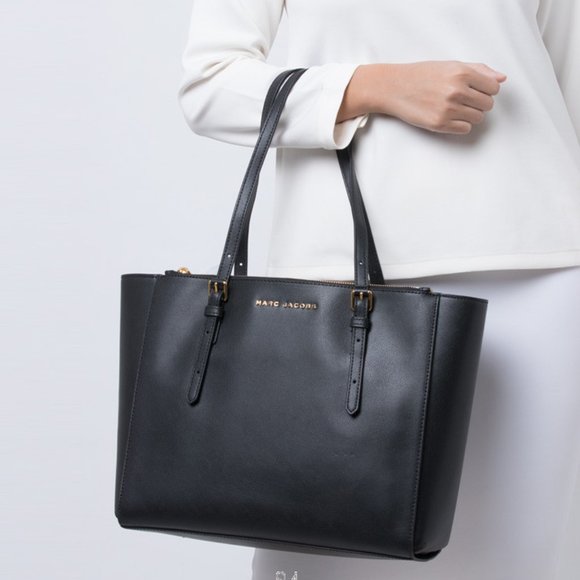 Marc Jacobs Handbags - NEW MARC JACOBS Commuter Leather Tote Bag Black